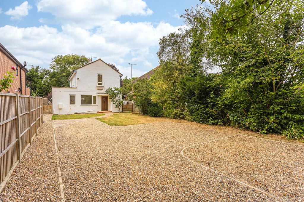 Property photo 2 of 22