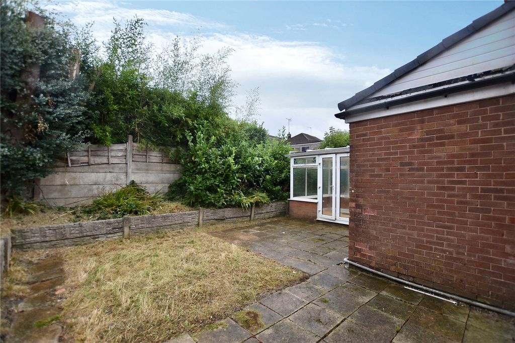 Property photo 2 of 15 Picture No. 12