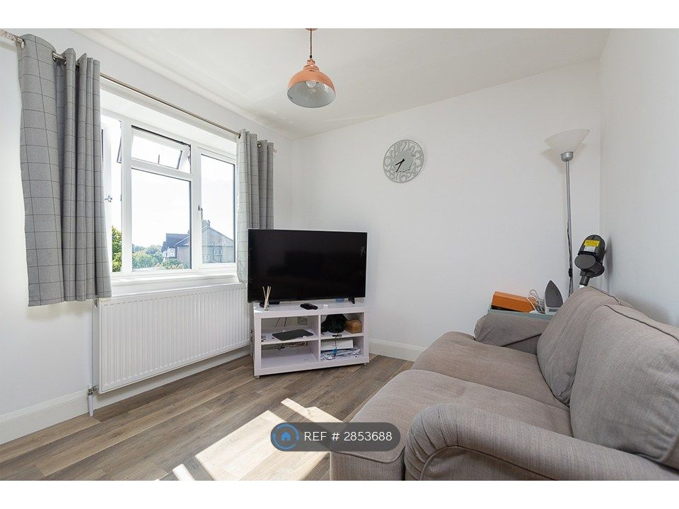 Property photo 3 of 11 Open Plan Lounge