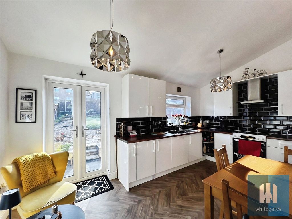 Property photo 3 of 23 Picture No. 16