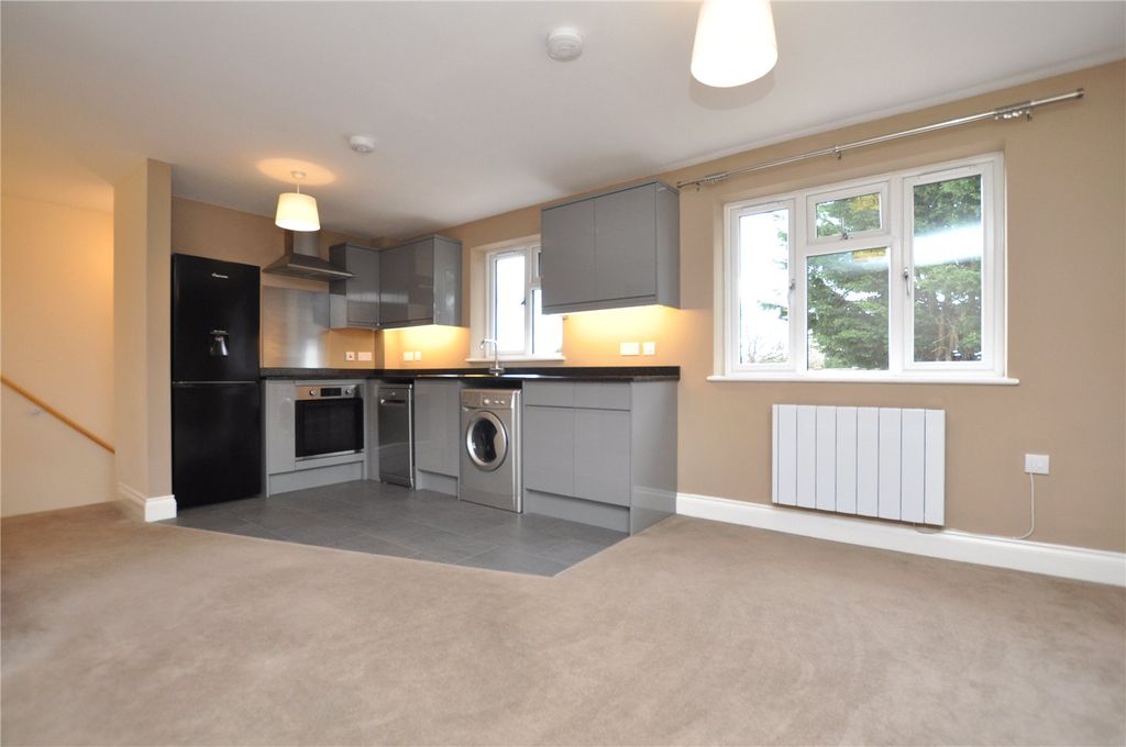 Property photo 3 of 8 Picture No. 02