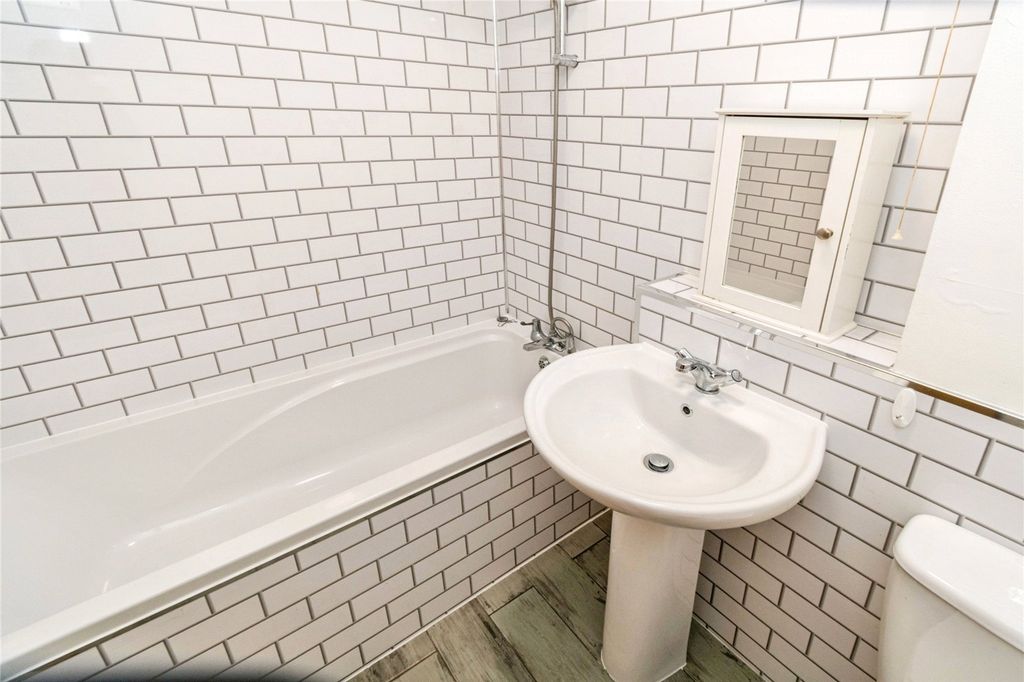 Property photo 3 of 11 Picture No. 09