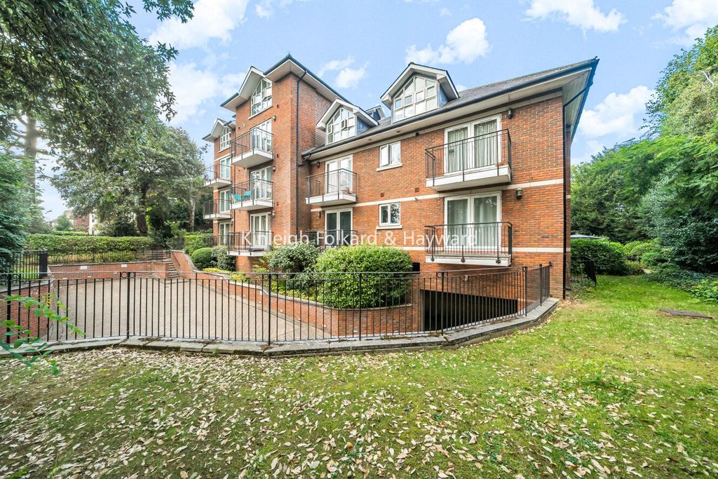 Property photo 1 of 14 Picture No. 23