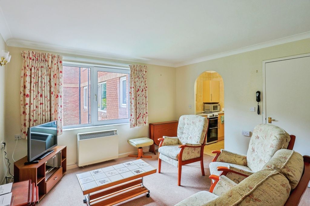 Property photo 3 of 17 Photo