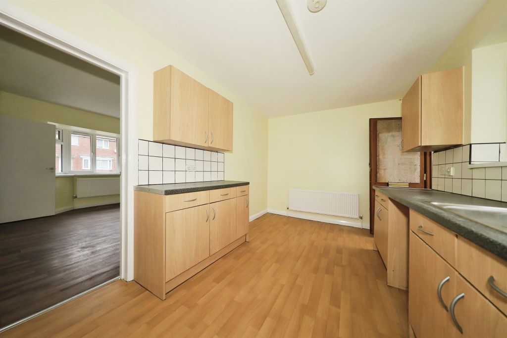 Property photo 3 of 16