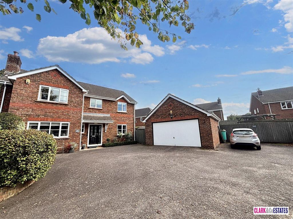 Property photo 1 of 18 Main Picture