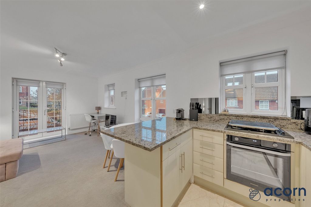 Property photo 2 of 16 Picture No. 15