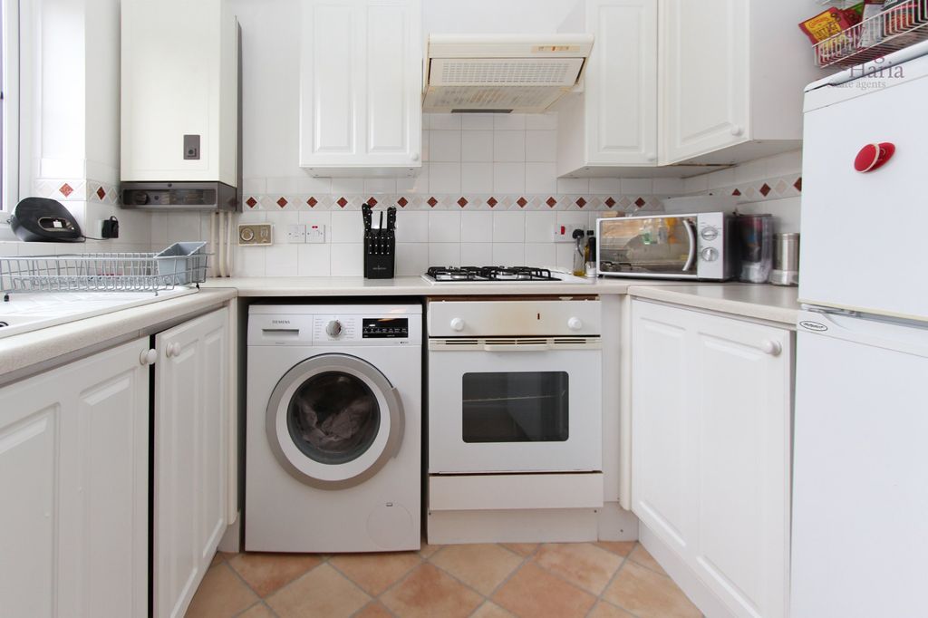 Property photo 2 of 9 Photo 03