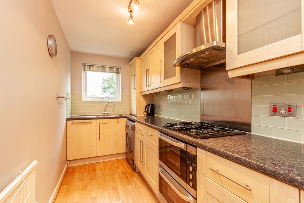 Property photo 1 of 7 172147