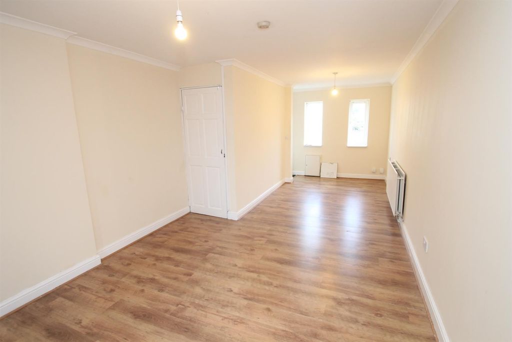 Property photo 3 of 9 Img_0214.Jpg