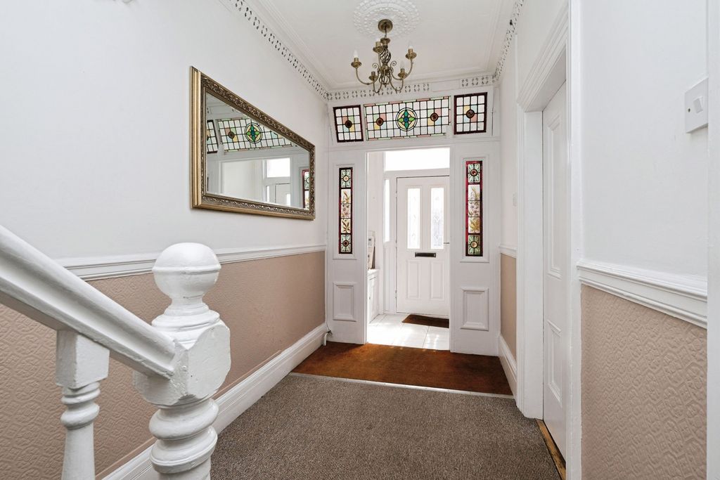 Property photo 2 of 20 Pbox-Img.Jpg