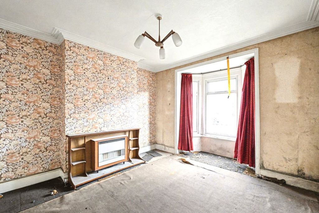 Property photo 2 of 16