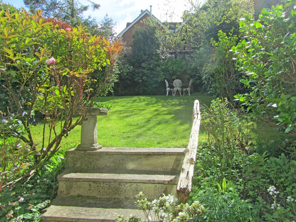 Property photo 2 of 2 3 Holmrook, Heathfield