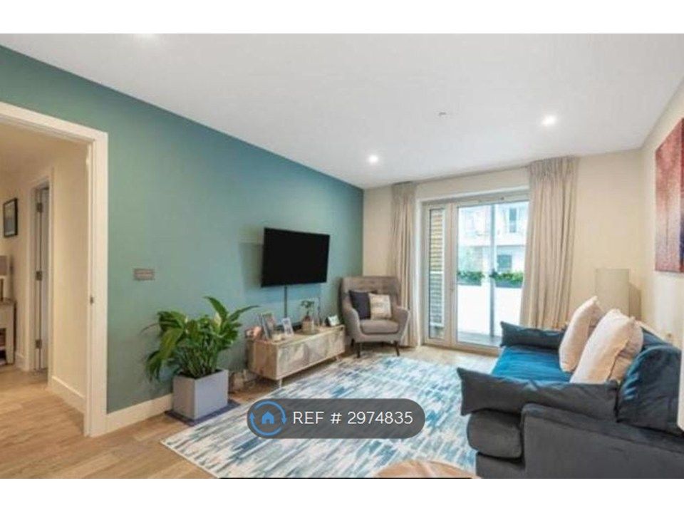 Property photo 1 of 15 Living Room