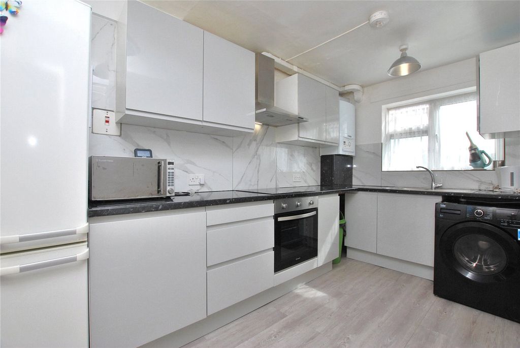 Property photo 1 of 6 Picture No. 18