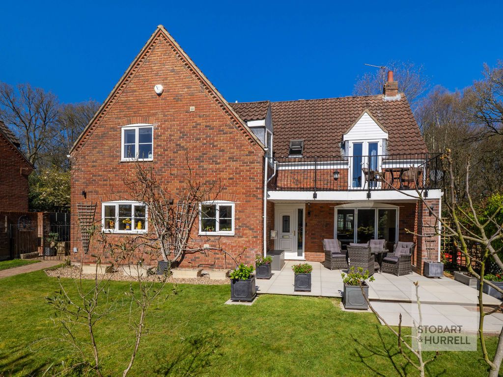 Property photo 1 of 46 Front