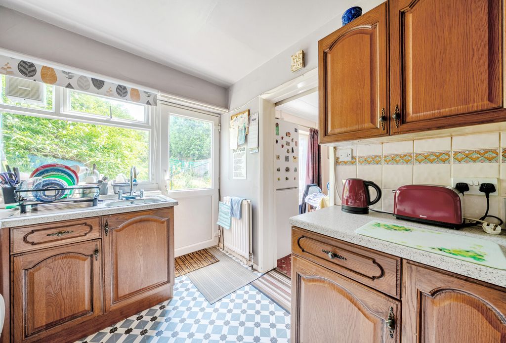 Property photo 1 of 17 1311104-17-6851A6...