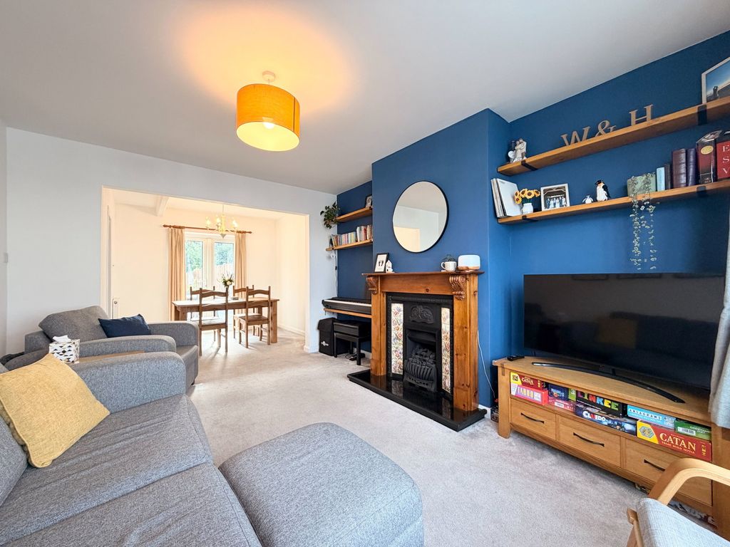 Property photo 2 of 26