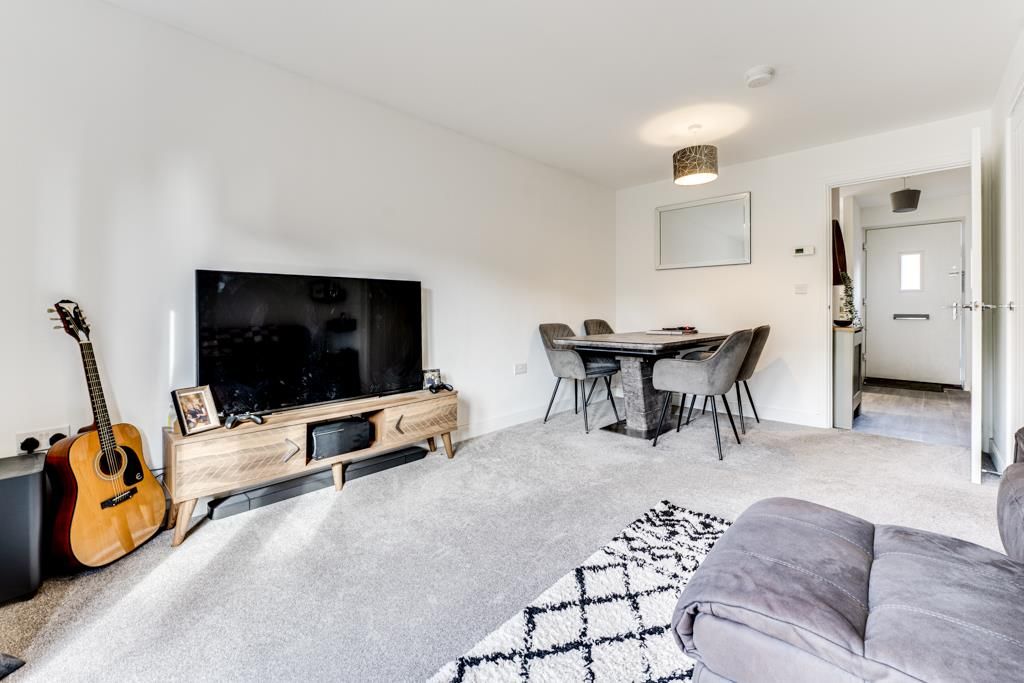 Property photo 3 of 21 35 Taylor Drive, Barton Seagrave-8.Jpg