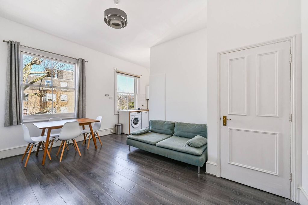 Property photo 3 of 10