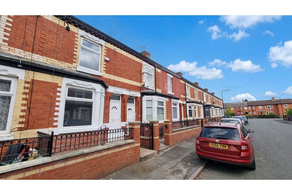 Property photo 1 of 16