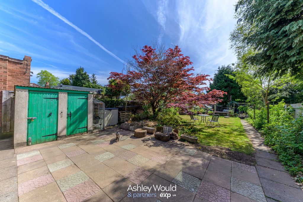 Property photo 2 of 27