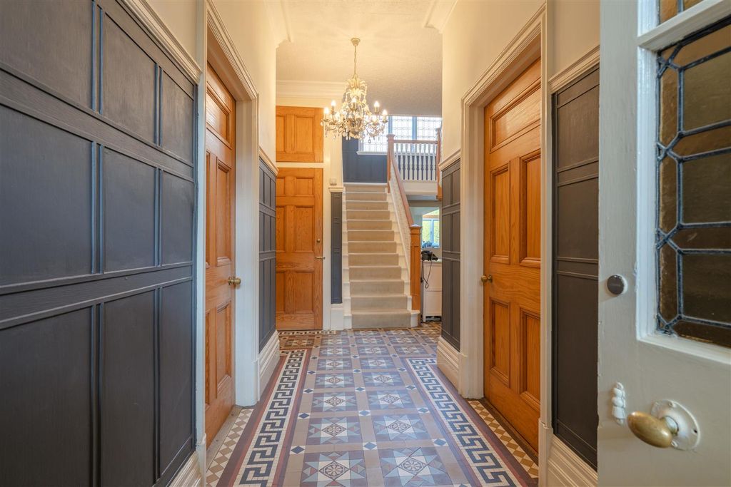 Property photo 3 of 26