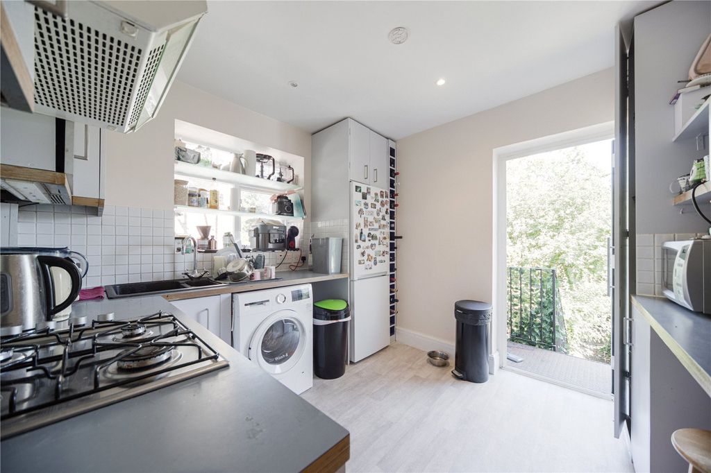 Property photo 2 of 11 Picture No. 04
