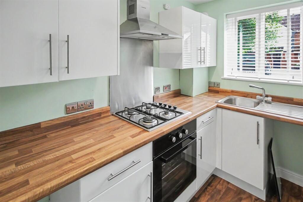 Property photo 2 of 13
