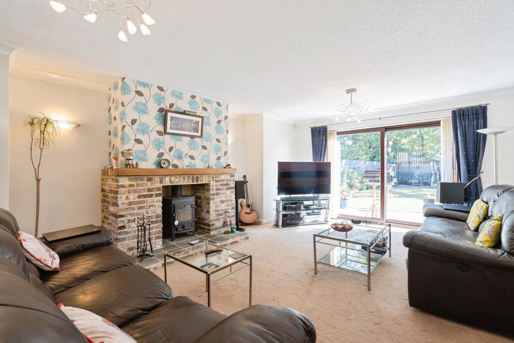 Property photo 2 of 15 Pbox-Img.Jpg
