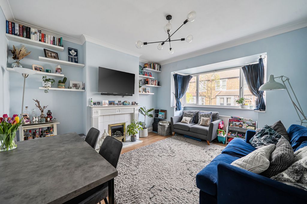 Property photo 2 of 16 1435863-16-69d79A...