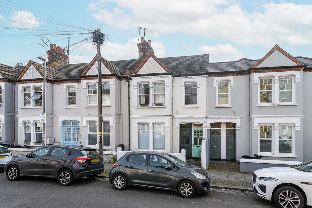 Property photo 2 of 10