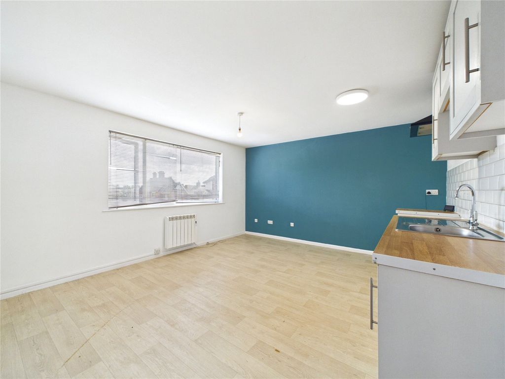 Property photo 2 of 7 Picture No. 04