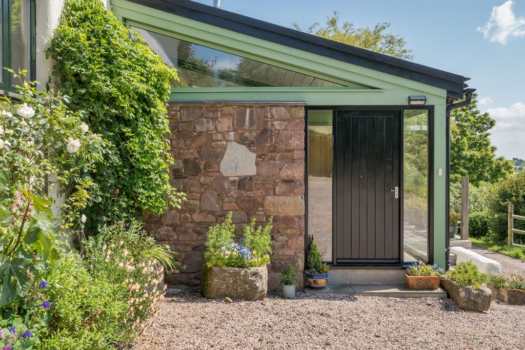 Property photo 1 of 24 Youngs Farm