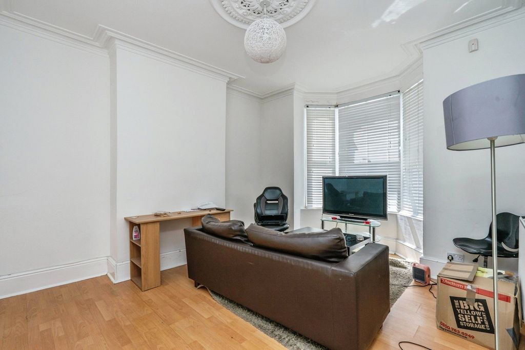 Property photo 3 of 12 Picture No. 13