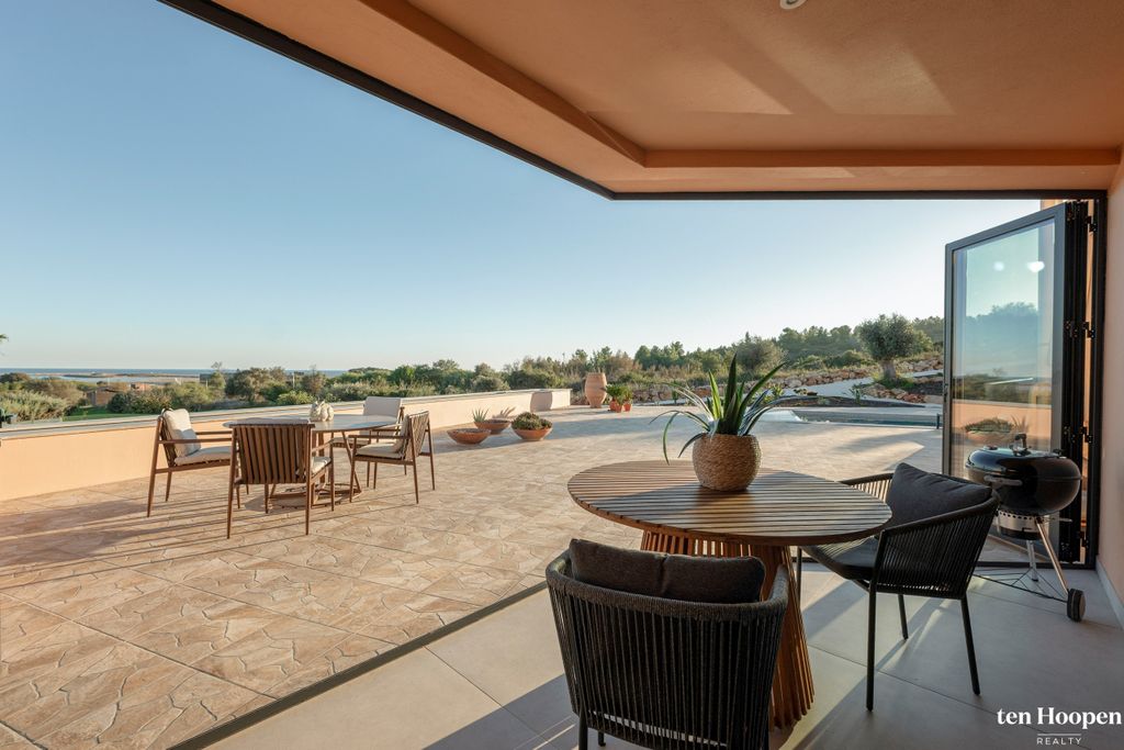 Property photo 1 of 30