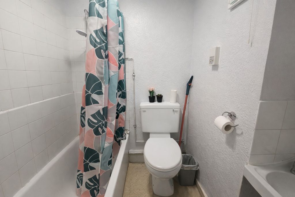 Property photo 3 of 4 Image