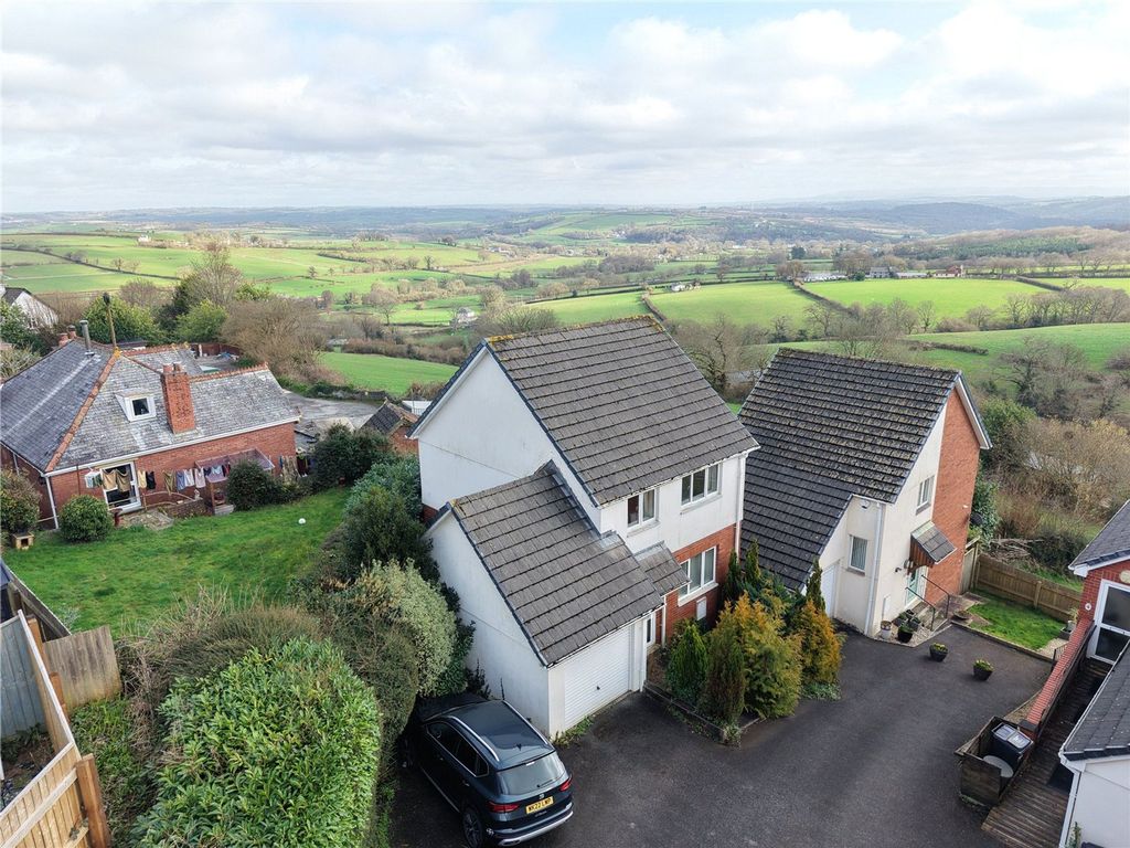 Property photo 1 of 8 Aerial