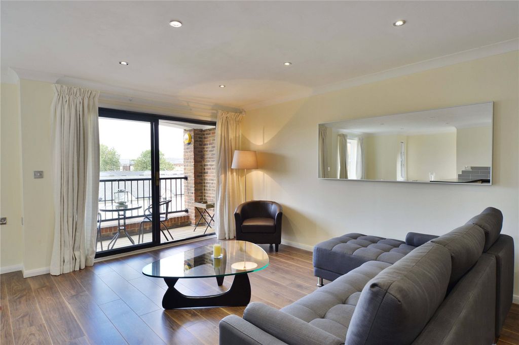 Property photo 1 of 8 Living Area