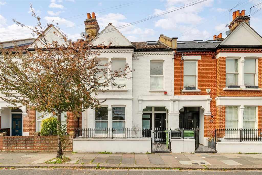 Property photo 2 of 9