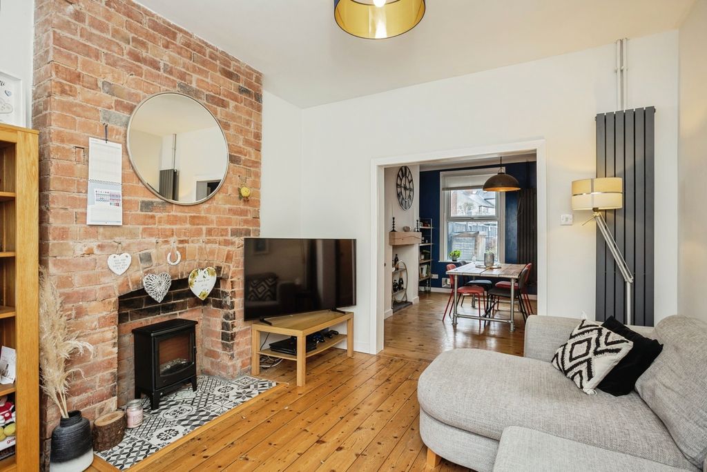 Property photo 2 of 22 Pbox-Img.Jpg