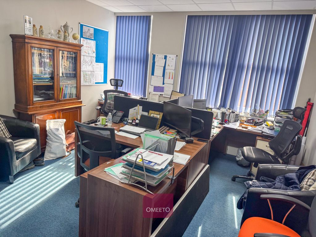 Property photo 1 of 4 Office To Let