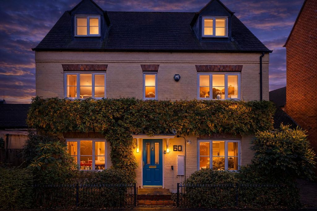 Property photo 1 of 40