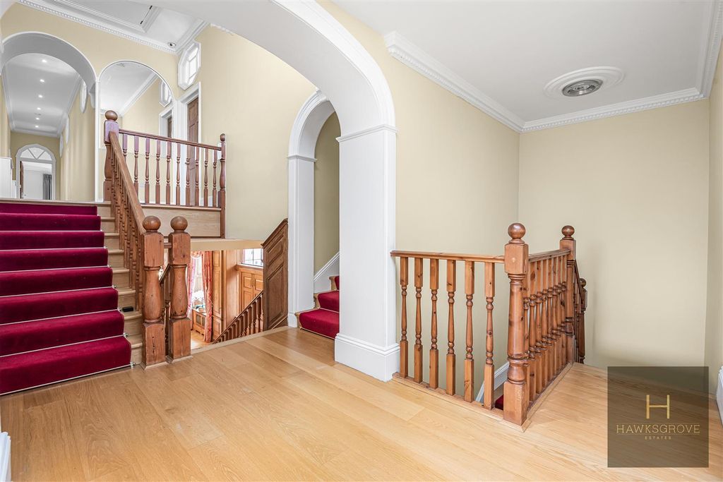 Additional image 27 of 9 bed detached house to rentHadley Green Road, Barnet EN5