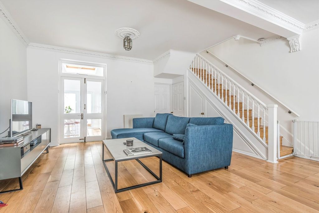 Property photo 1 of 6