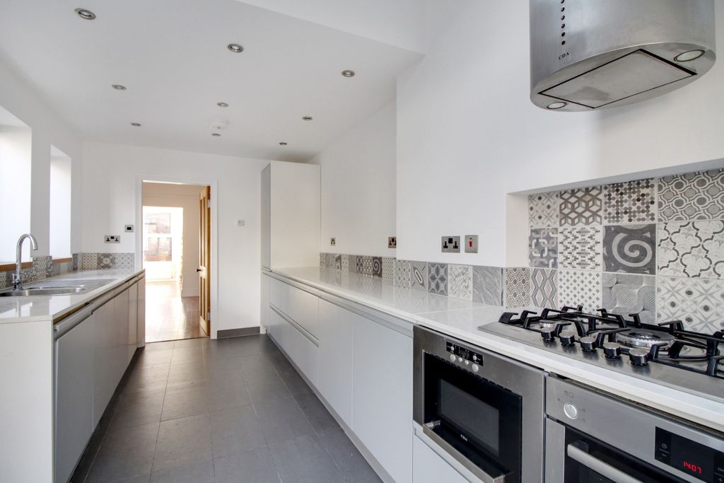 Property photo 2 of 13 Bh78Awqa2_724224_1192795744110302976