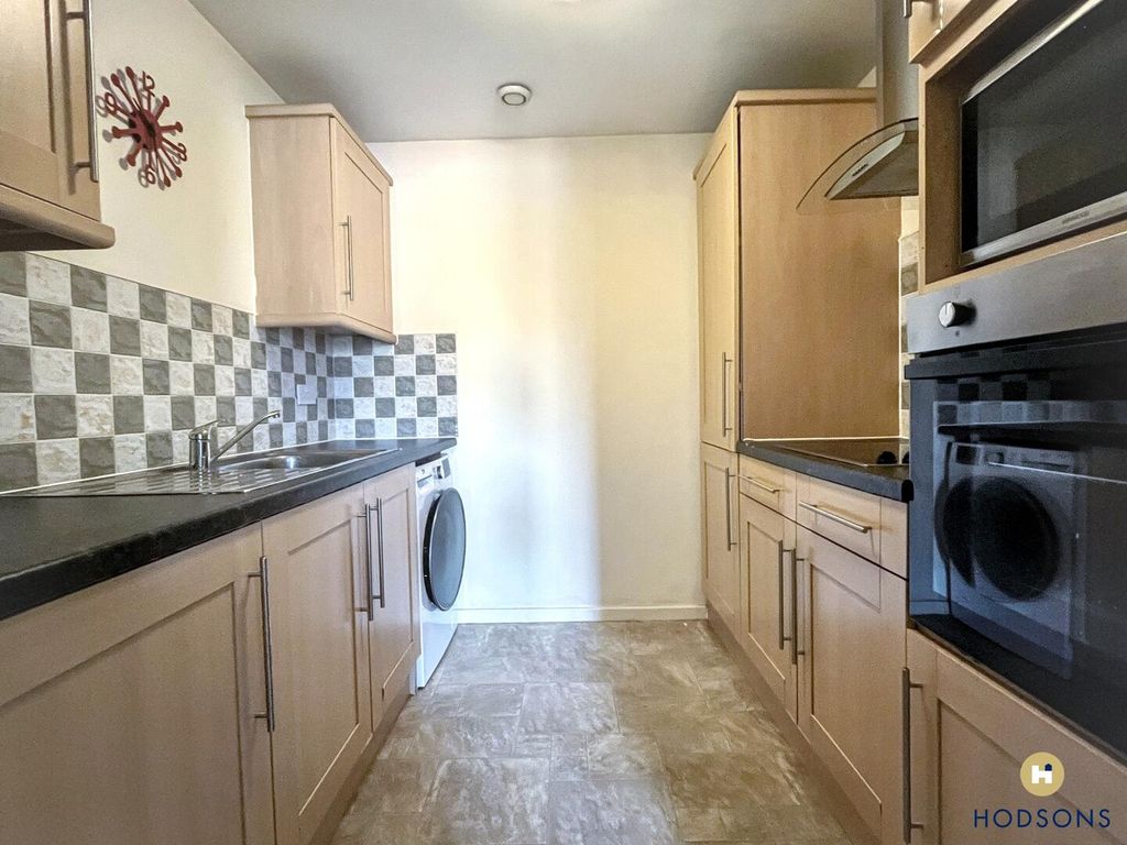 Property photo 2 of 6 Kitchen