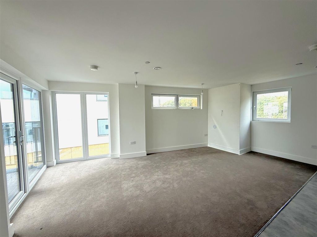 Property photo 2 of 13 Img_2481.Jpg