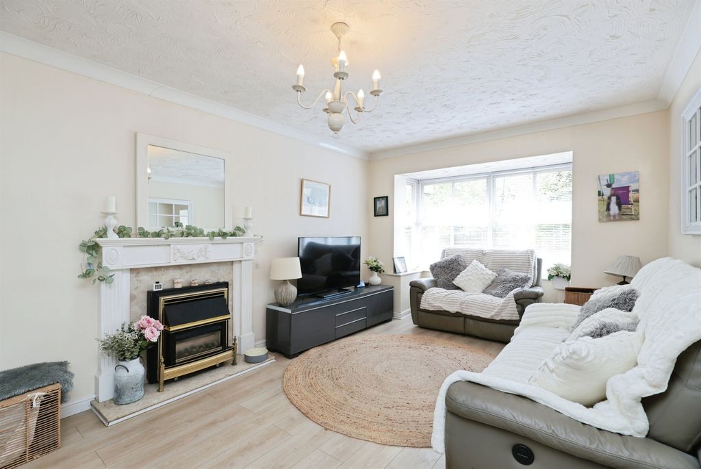 Property photo 3 of 20