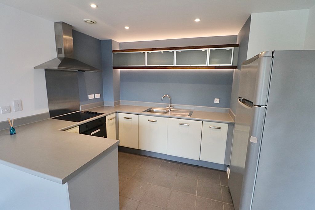 Property photo 2 of 8